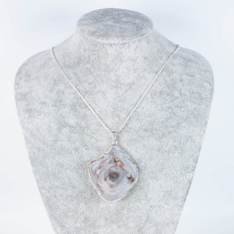 Geode and Silver Necklace Design