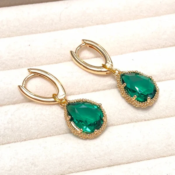 Green Oval Earring