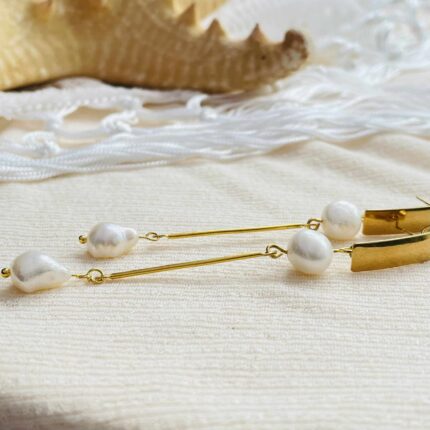 Baroque Pearl Delicacy Earring. Elegance is the new Col