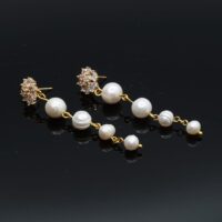 Gold Crystals and Pearls Earrings